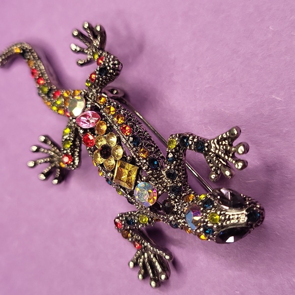 Colorful Rhinestone Gecko Brooch - Picture 4 of 4